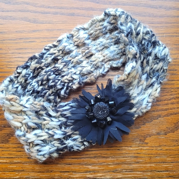 olive & qique Accessories - OLIVE&QIQUE beaded headband